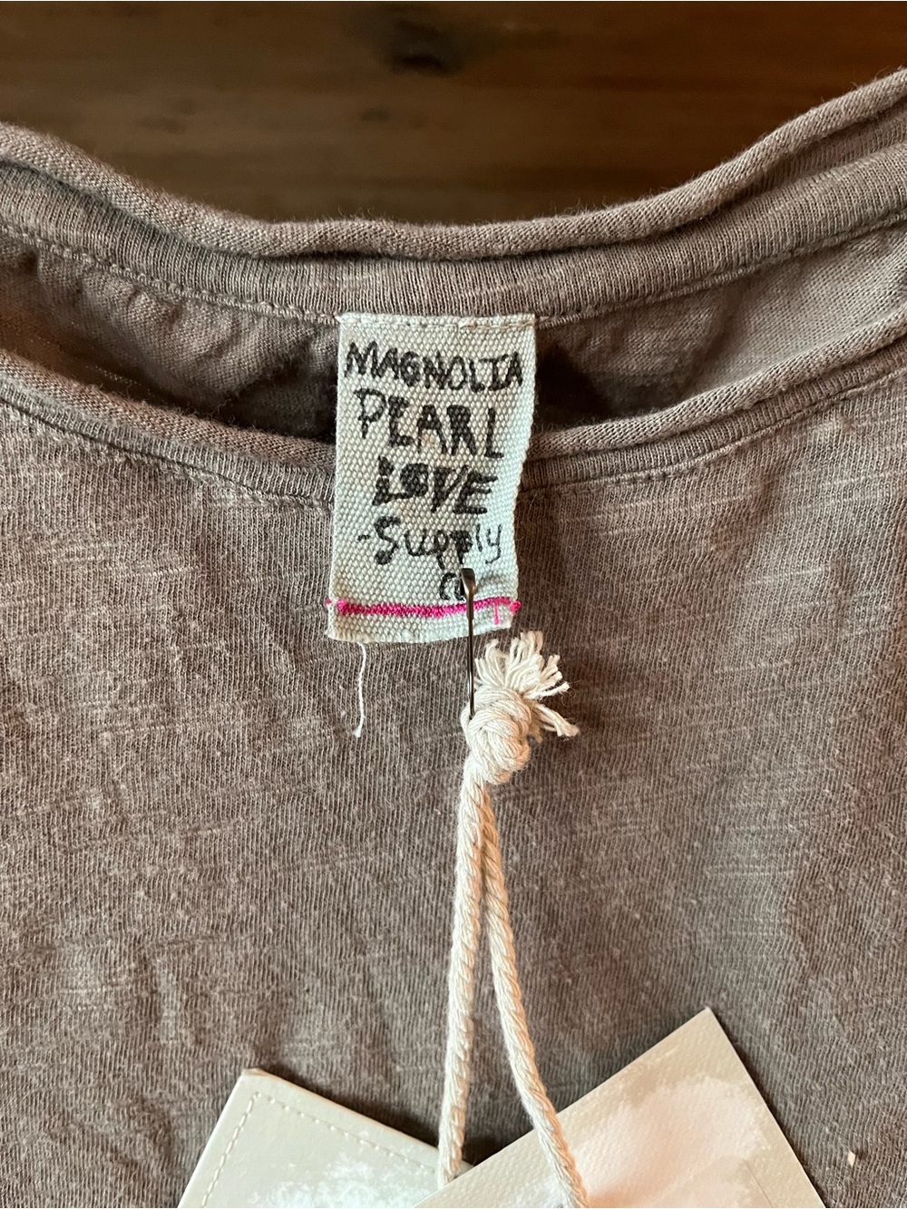 🌺 Magnolia Pearl Boyfriend Tee - Picture 5 of 13